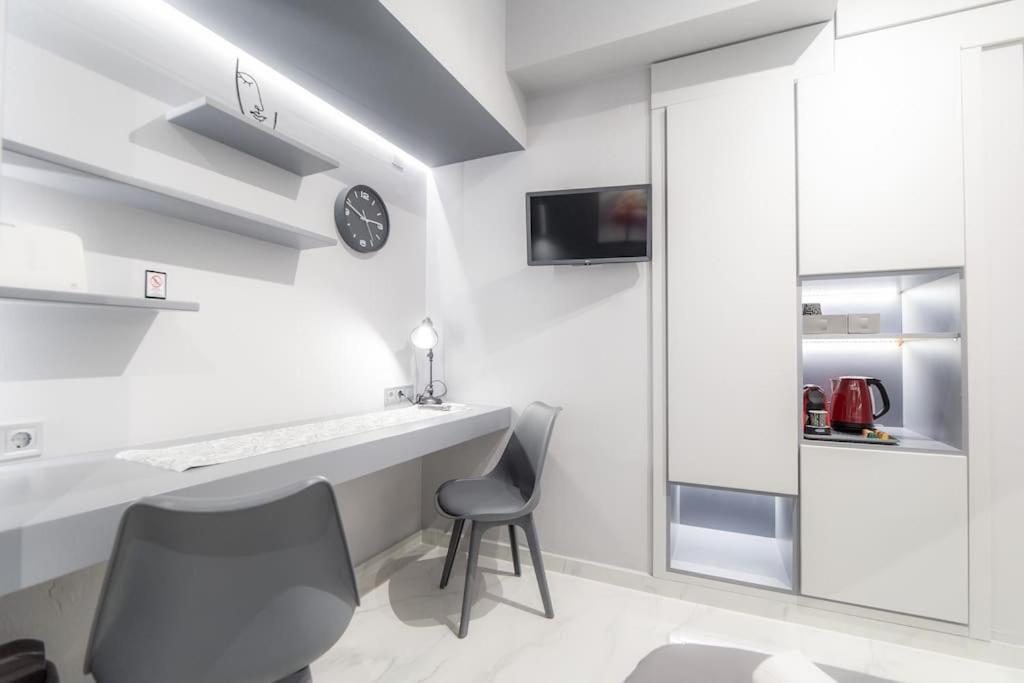 Lux Seaside Apartment By Volos Hospitality 외부 사진