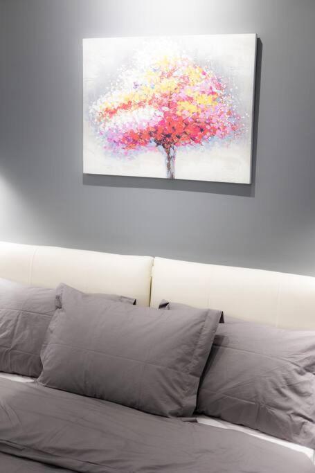 Lux Seaside Apartment By Volos Hospitality 외부 사진